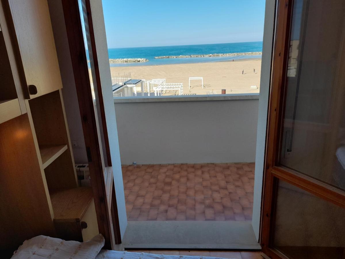 Appartamento vista mare Viserbella, vicissimo alla Fiera Rimini Esterno foto