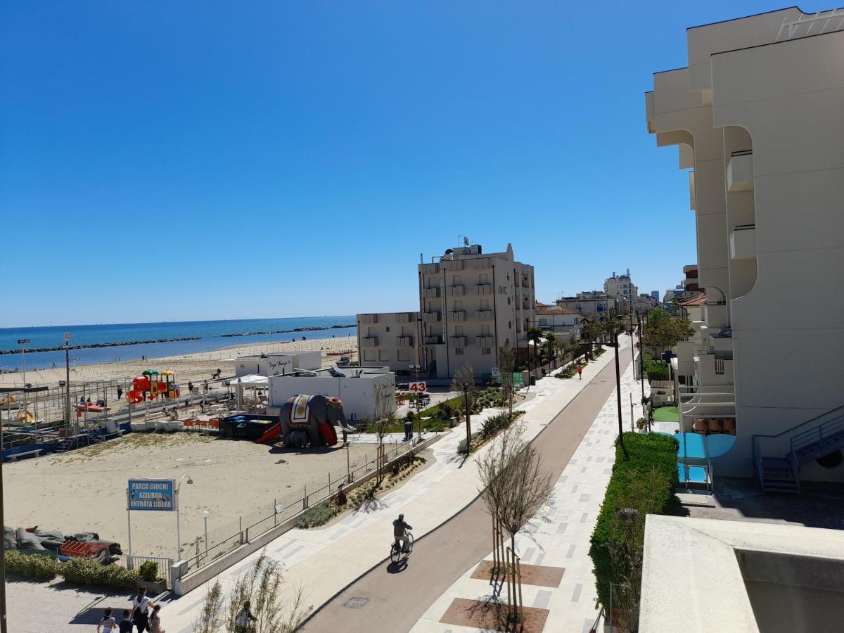 Appartamento vista mare Viserbella, vicissimo alla Fiera Rimini Esterno foto